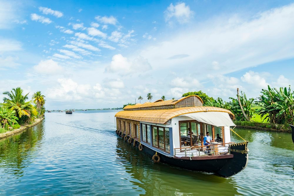 Alappuzha houseboat package